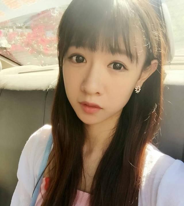 杨幂桃花眼,赵丽颖唇形,关晓彤高鼻梁,组合成了