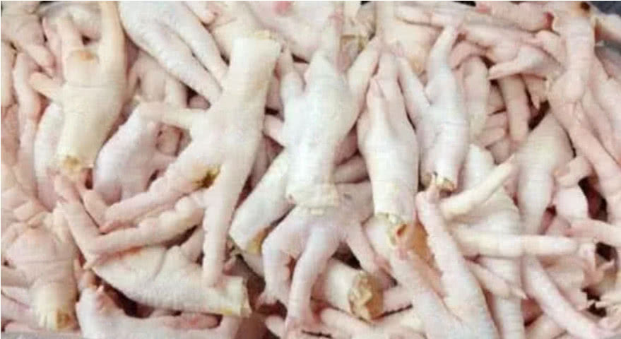 超市中所卖的泡椒鸡爪都是从哪来的？看完你可能不敢吃