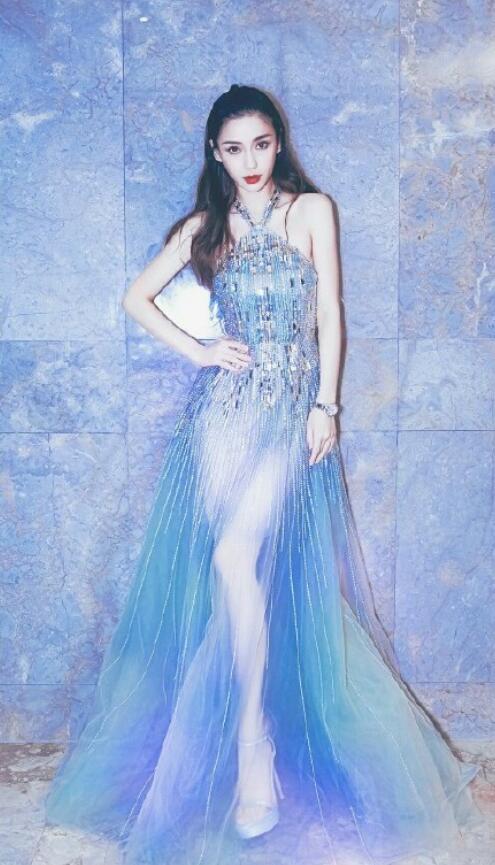 angelababy蓝色裙子,angelababy粉色裙子 蓝色裙子排名第五的是星光裙,angelababy穿星光裙的样子在娱乐圈是说
