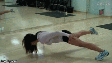 搞笑gif:美女自导自演被劫持好搞笑