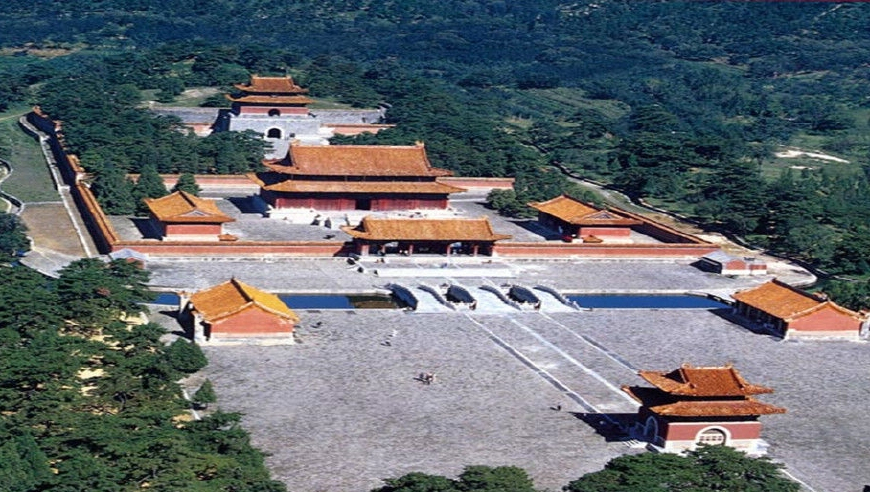 乾隆皇帝裕陵地宫大解析,这5位妃嫔突围而出与乾隆合葬