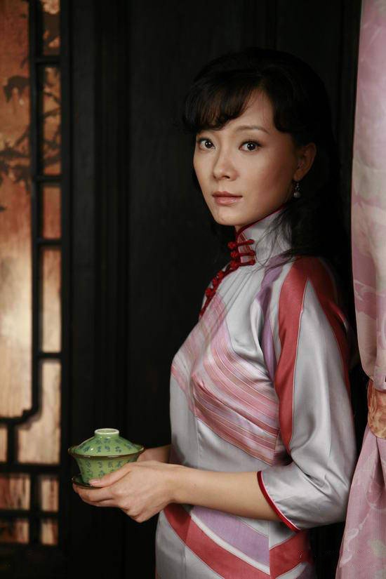 陈数气质有多好，直到看见她穿旗袍，终于明白什么是真正的骨相美