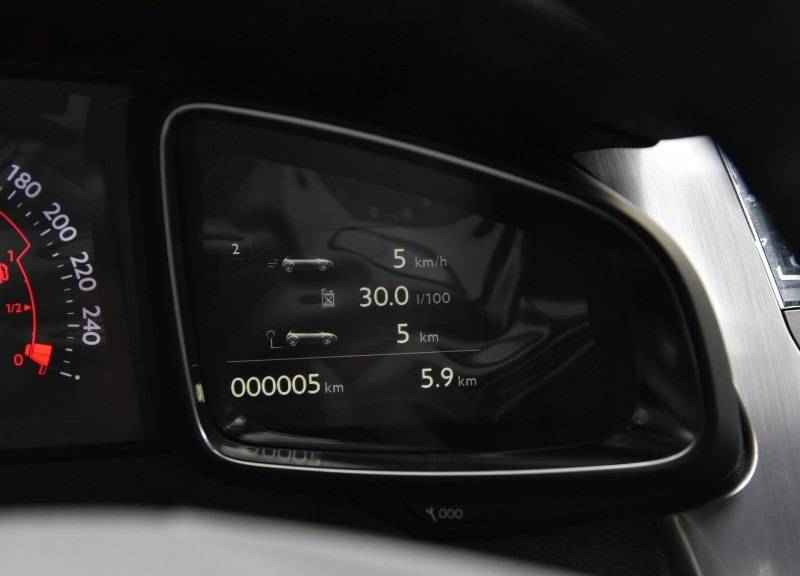 这款时尚年轻的B级两厢车,同级最好用料20万值得买吗?