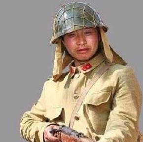 二战时,日本军人的绿帽上有层网是干什么用的?没想到用处还不少