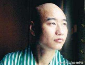 丛飞生前救助183名贫困儿童，妻子被人砸死，唯一的女儿近照曝光