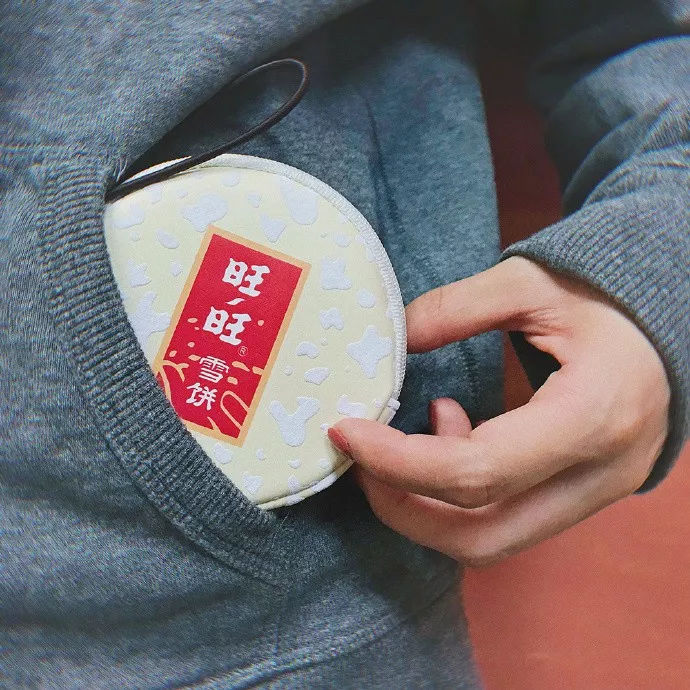 继老干妈之后,2019春夏纽约时装周又来了一个