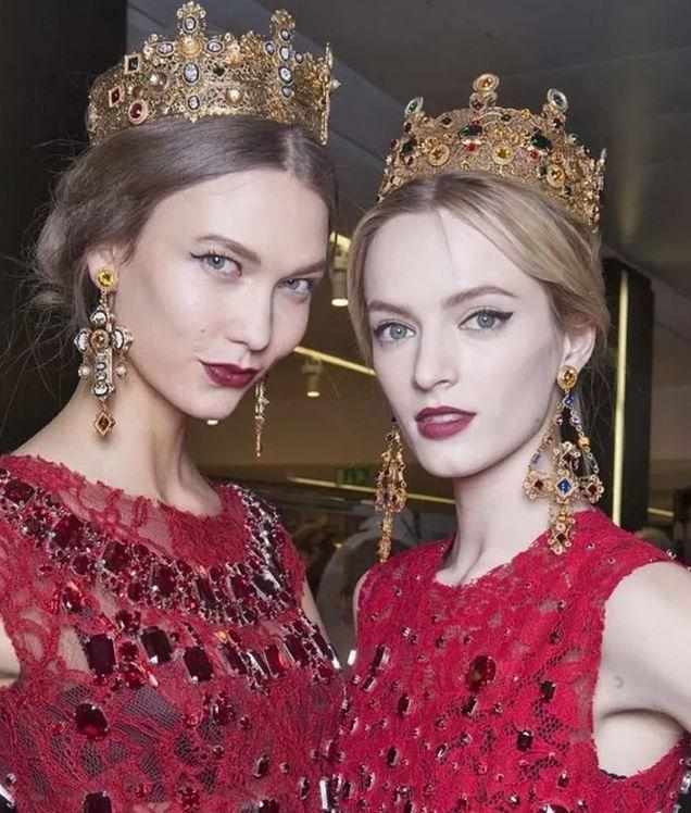 杜嘉班纳的后台自拍:刘雯高级，奚梦瑶明媚，迪丽热巴笑颜如花!