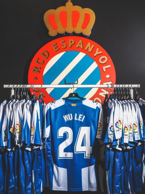 两周赚三百万!西班牙人卖武磊球衣发大财,价格