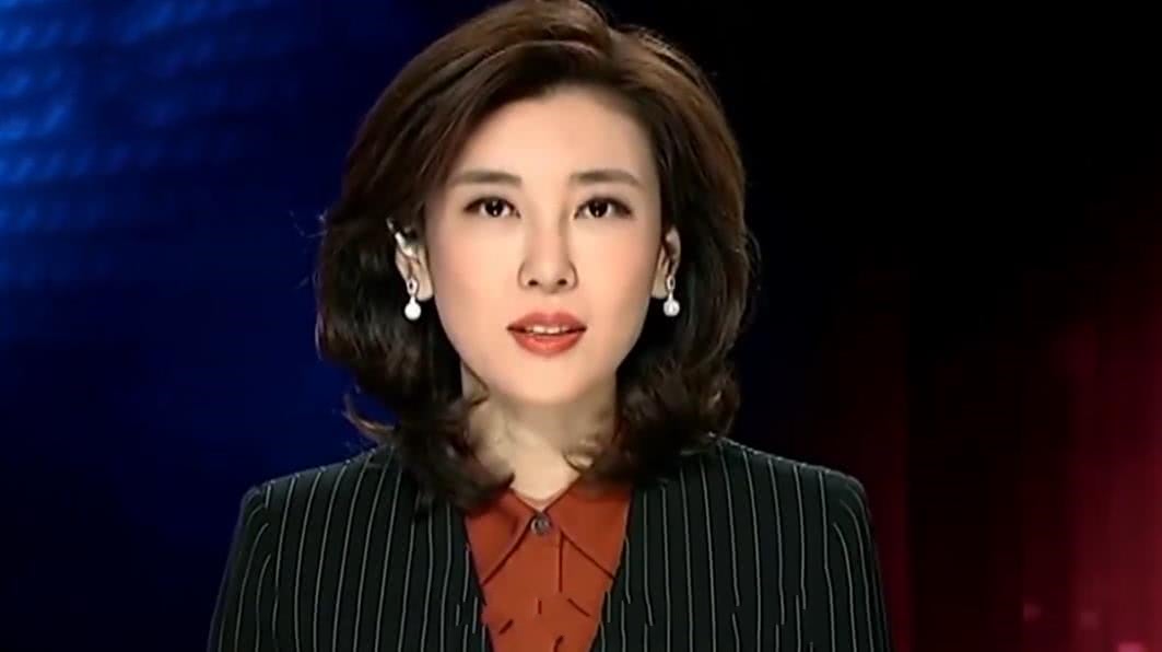 央视主持李红老公曝光，是鼎鼎大名的他，一直很低调