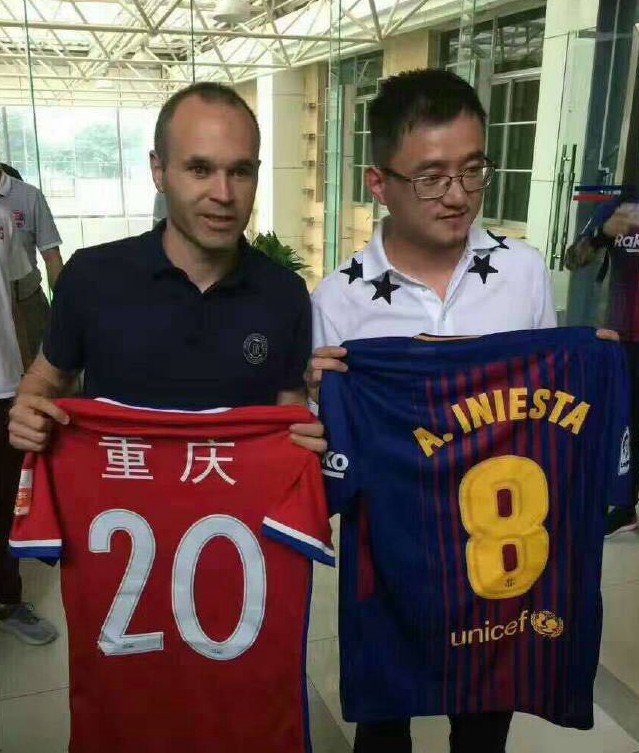 伊涅斯塔加盟重庆斯威?俱乐部高层:一切都还是