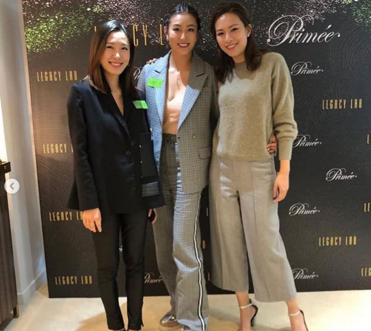 31岁港姐李美慧产后出席活动,坦言复出工作要问56岁老公意见