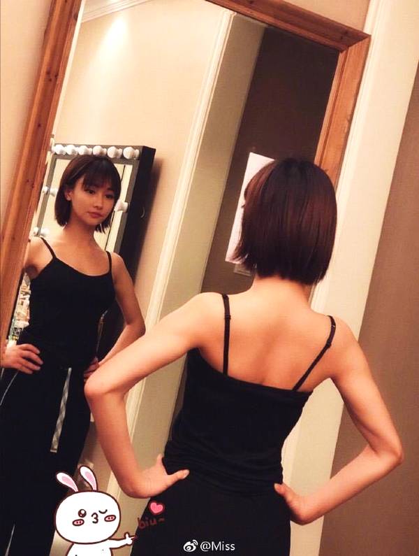 miss见吃鸡凉后蹭rng夺冠热度,被网友嘲讽:滚去吃鸡