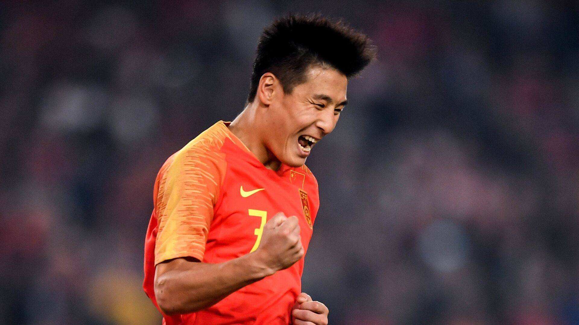 国足无缘四强,武磊伤情曝出,肩部凸起,已错过最