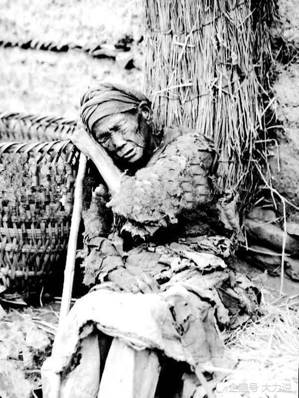 1936年四川大饥荒:千万人受灾,饿殍遍野,灾民吃土吃树皮