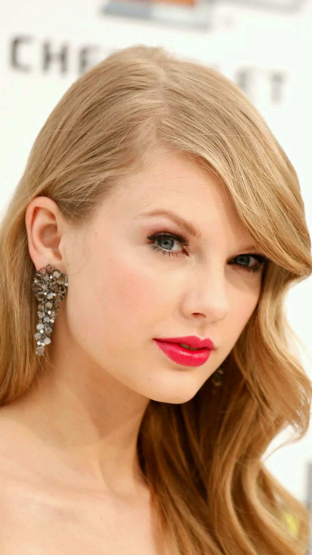 霉霉泰勒被粉丝恐吓2年,信件内容细思极恐,法院终于颁布禁令