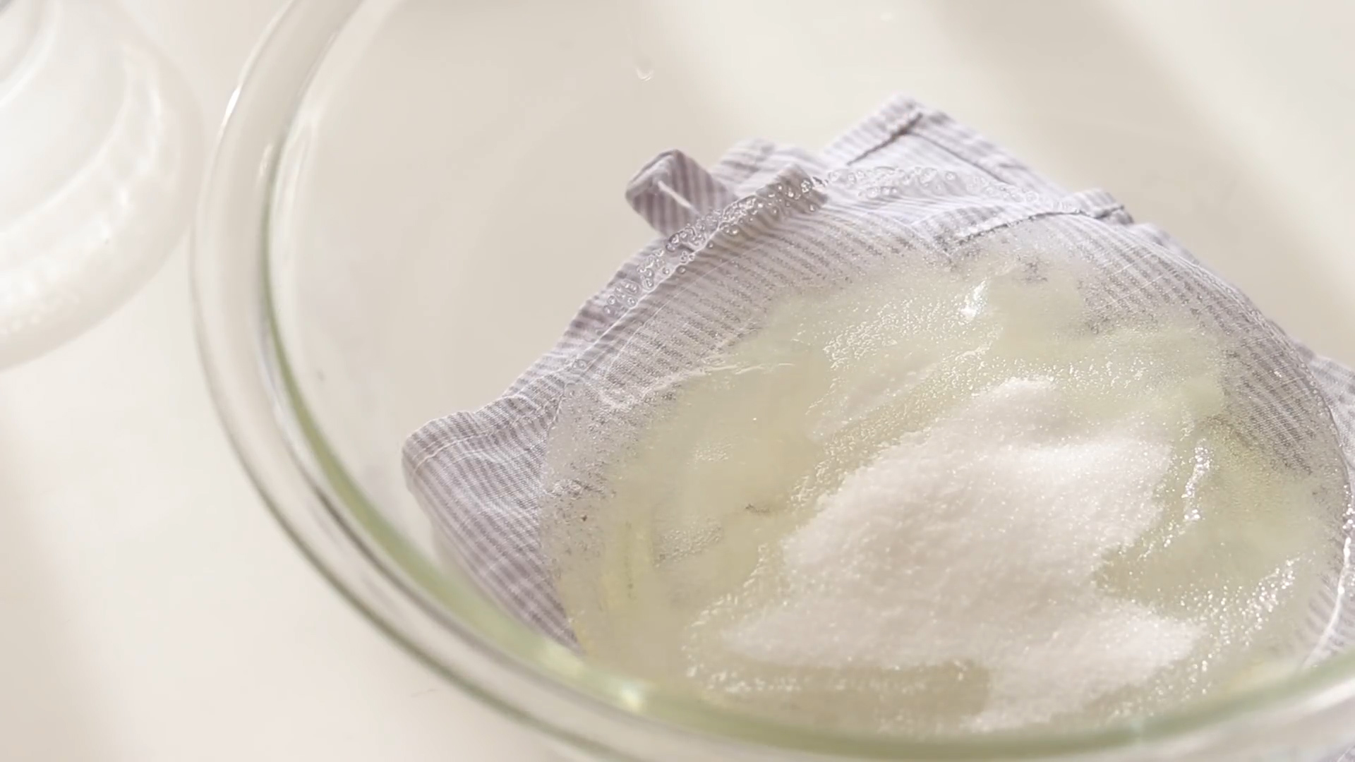 食谱丨无黄油版雪球饼干的做法，酥脆可口的小零食