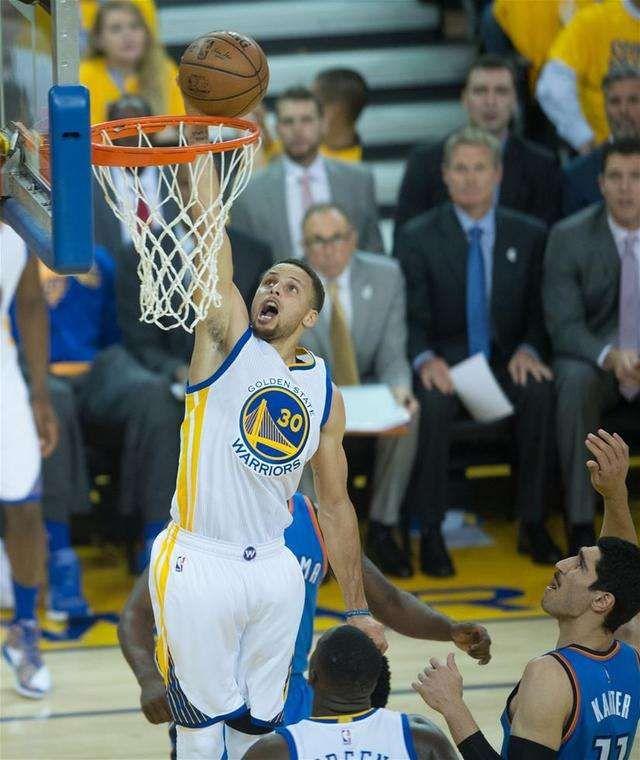库里兴致大发扣篮,但篮筐无情拒绝!盘点nba扣篮不进的