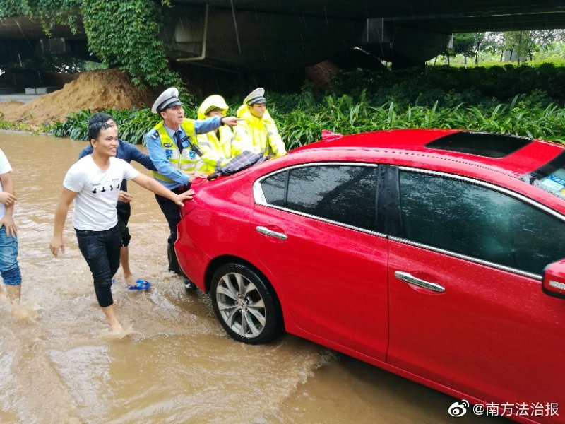 华为董事会首席秘书：任正非只有否决权 而非决定权