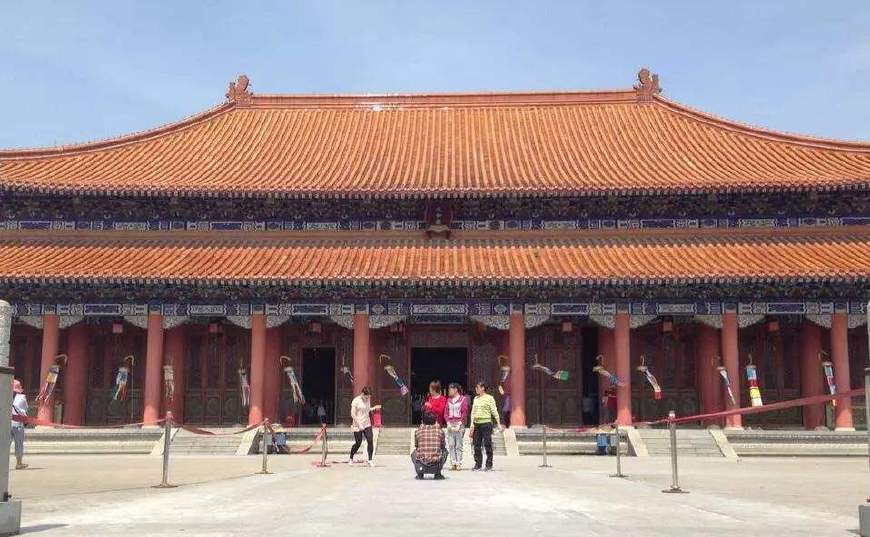 国内的一个影视城，不是横店，到那里像是到了另一个北京城！