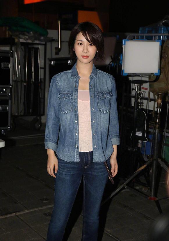 杨紫《沉默的证人》定档,锦觅变"硬核少女",细节有点恐怖