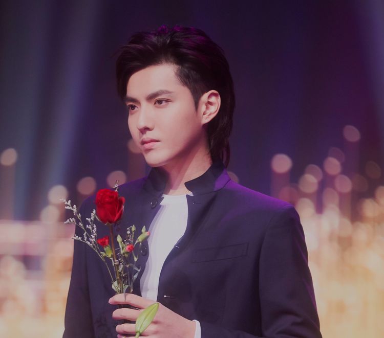 吴亦凡巡回演唱会官宣,南京北京重庆三地开唱