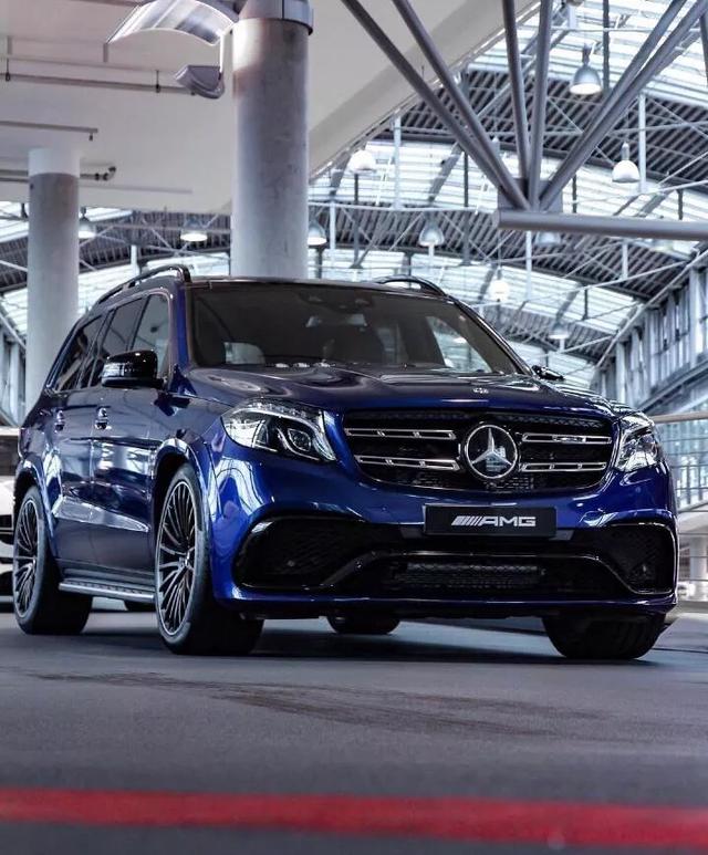 实拍丨全新奔驰-AMG GLS 63,宝马X7即将到来,你会选谁?