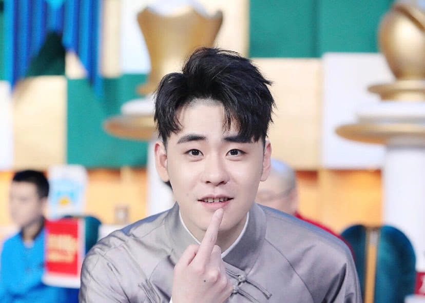 张云雷个人图片