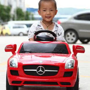 幼儿园老师布置家庭作业：跟自己家的车合影，变相打听有多少钱！