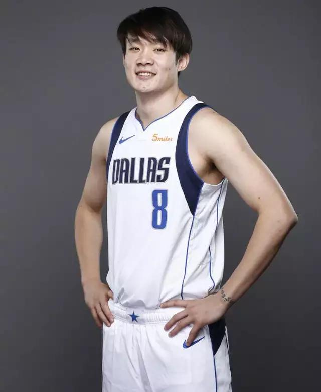 丁彦的雨航定妆照公布保持健康nba真近在咫尺了