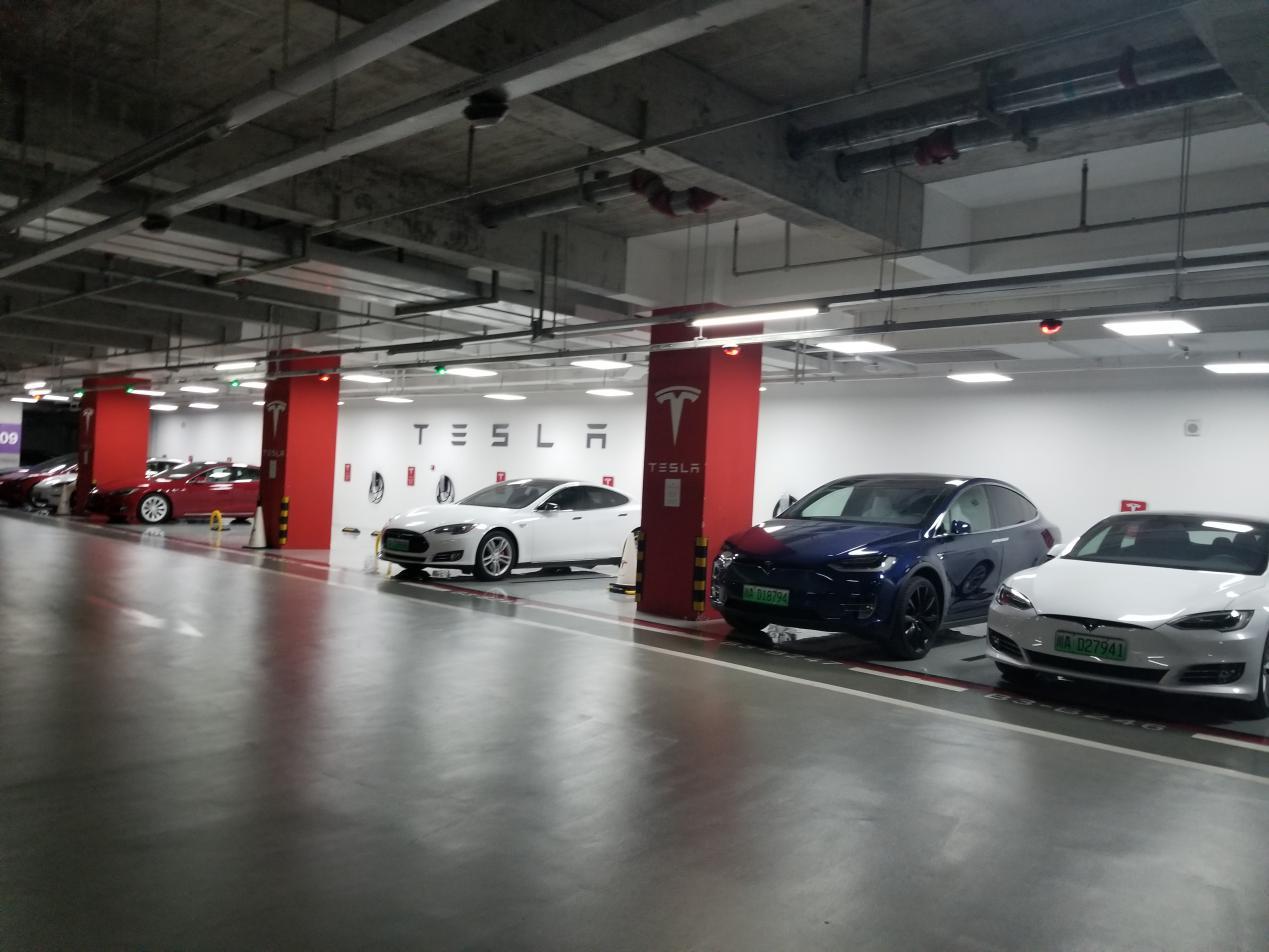 兼顾性能与续航,试驾特斯拉Model S 100D
