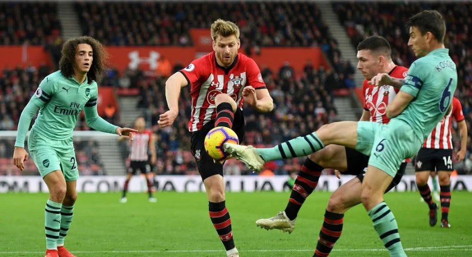 就算惹毛厄齐尔,不进英超前四,阿森纳主帅埃梅