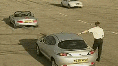 爆笑gif: 兄弟, 我也想学你那样做, 可是实力不允许啊