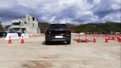 200mm的离地间隙还想谈操控?在这款轿跑SUV上找一下答案