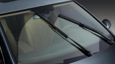 雨刮器刮不净先别换，聪明人一般都有好办法，自己花一块钱搞定！