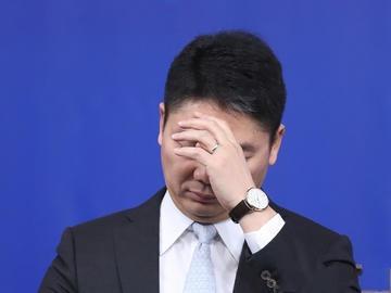 刘强东盲式出轨章泽天微博沦陷,网友:大哥因