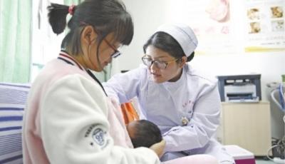 隆胸妈妈担心奶水“有毒”拒绝哺乳 专家这样说