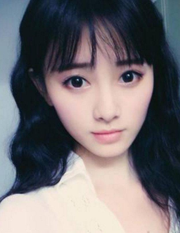 鞠婧祎15岁的照片被疯传,清纯甜美十年没变化,天生美人胚子!