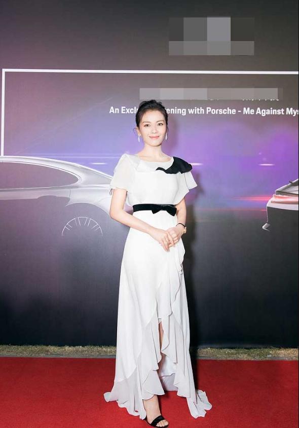 刘涛真会穿!40岁比20岁的关晓彤还嫩,网友:王珂真是赚大发了! 刘涛真会穿!40岁比20岁的关晓彤还嫩,网友:王珂真是赚大发了!