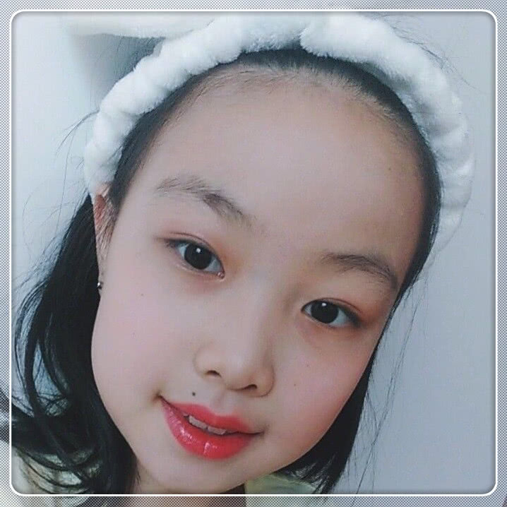 小学生 我化妆了 中学生 不忍直视 大学生 你们都醒醒吧