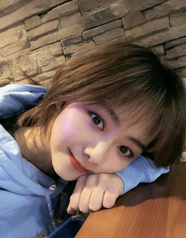 春晚播出之际:范冰冰晒自拍要复出吗?谭松韵发