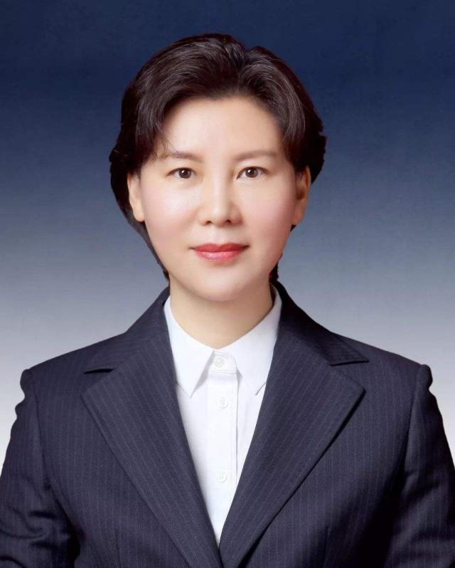 她被学生称为最美院士，18岁就考上了吉林大学，培养了40多位博士