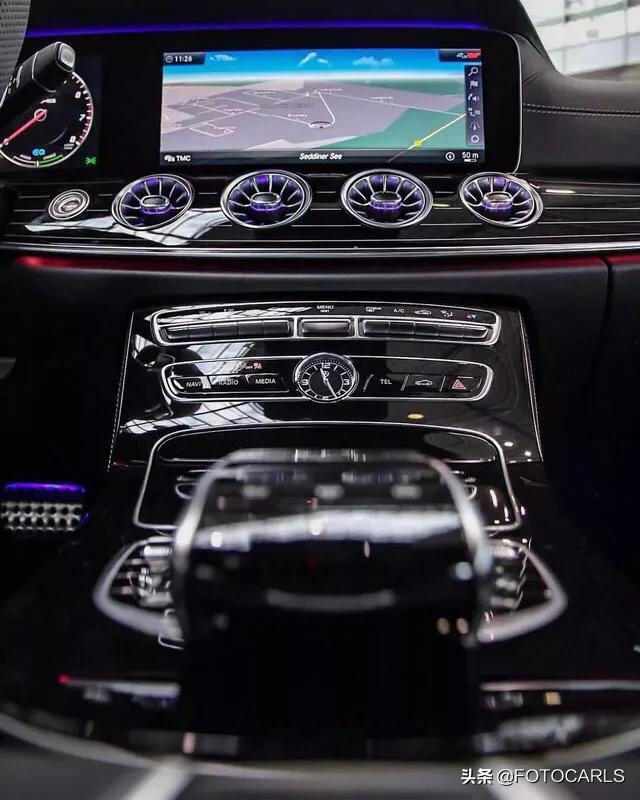 实拍|全新奔驰AMG CLS53,全黑太炸眼,这个内饰无敌了
