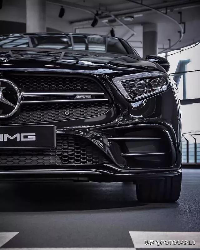 实拍|全新奔驰AMG CLS53,全黑太炸眼,这个内饰无敌了