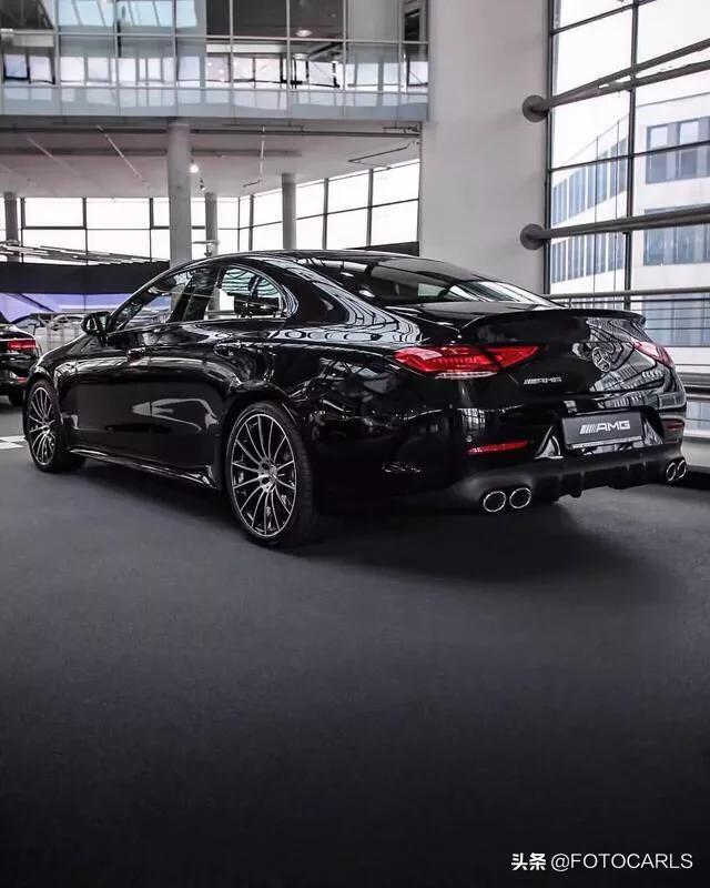 实拍|全新奔驰AMG CLS53，全黑太炸眼，这个内饰无敌了