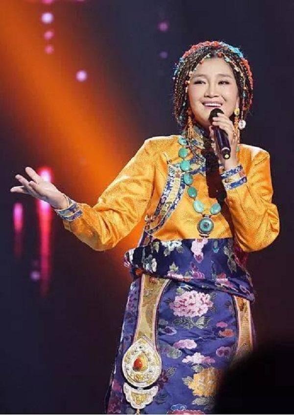 星光大道 降央卓玛图片