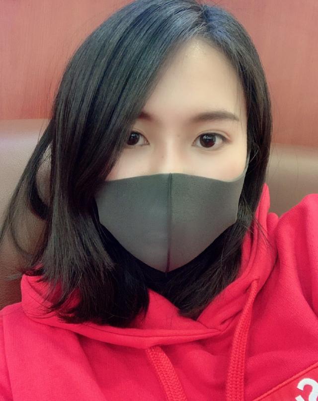 胡歌方否认将公布恋情,小迷妹陈若琳却说:大家