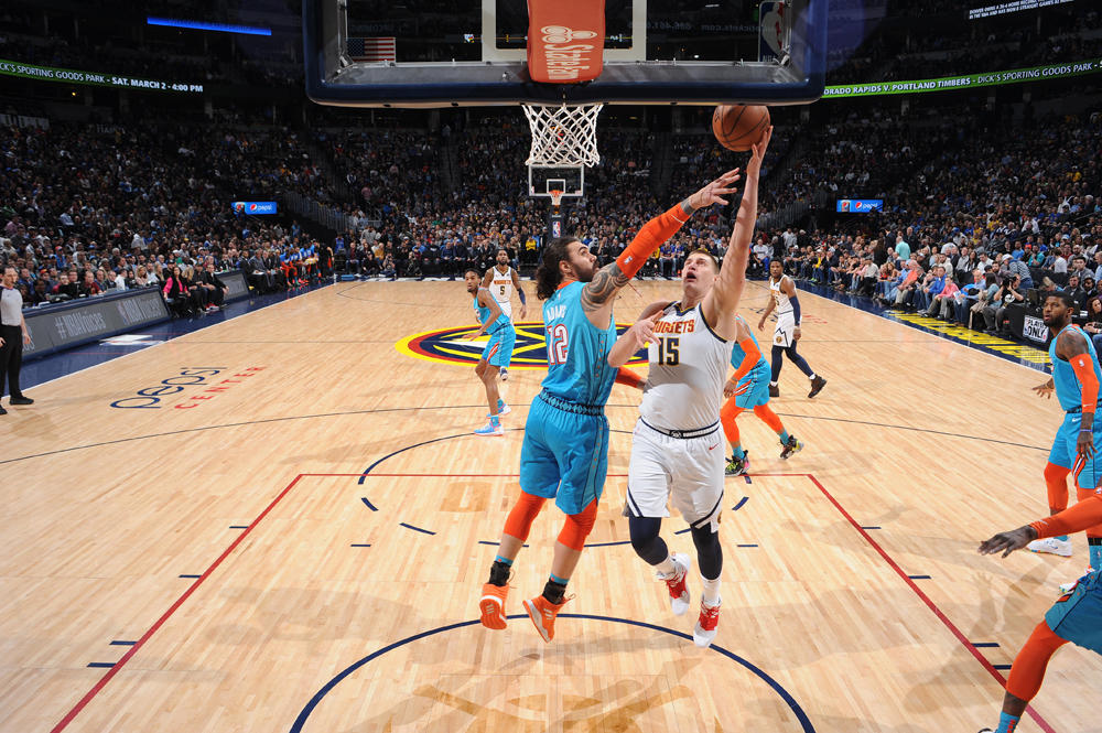 NBA超话深度解析库里三分命中率下滑背后勇士战术体系的悄然变革