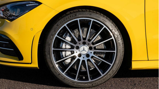 又一高性能轿跑,全新梅赛德斯AMG CLA 35