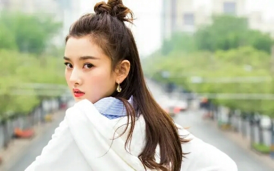 “狂野时尚”的宁静混娱乐圈无人敢潜规则情史劲爆