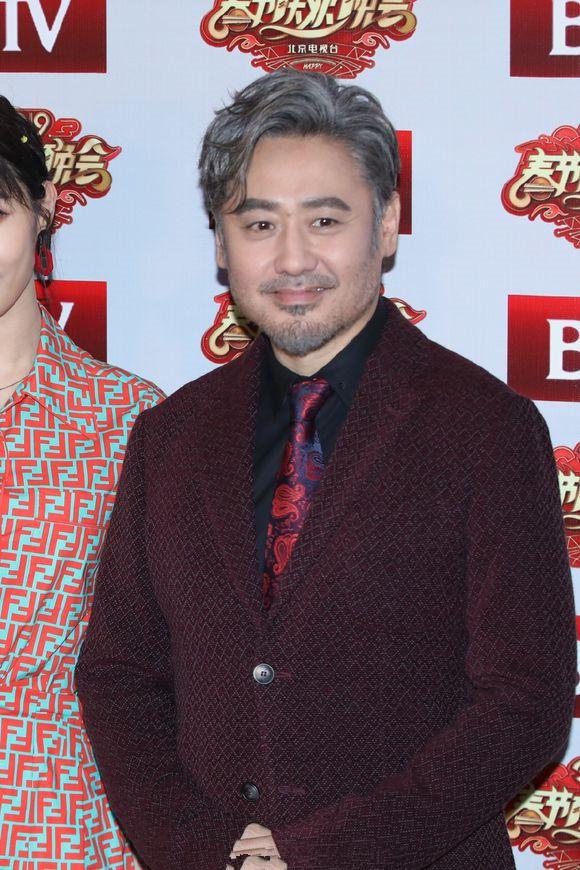 吴秀波称出轨门后损失十亿,但他4个月来出席的